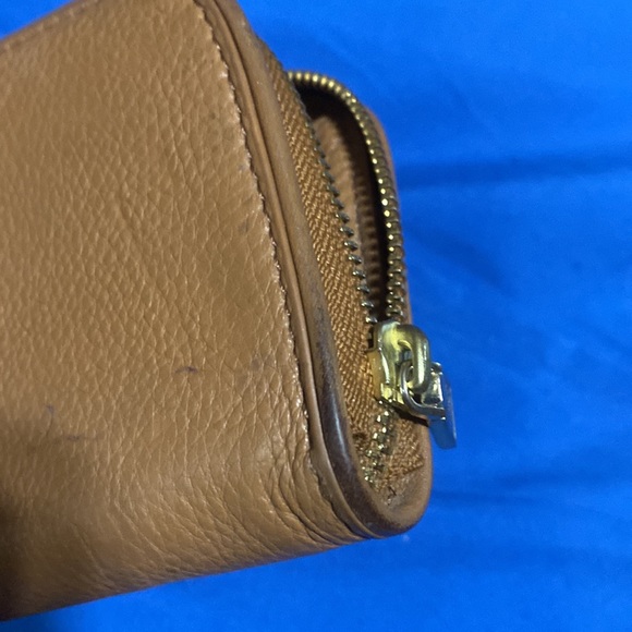 Tory Burch Zip Wallet - Picture 7 of 8